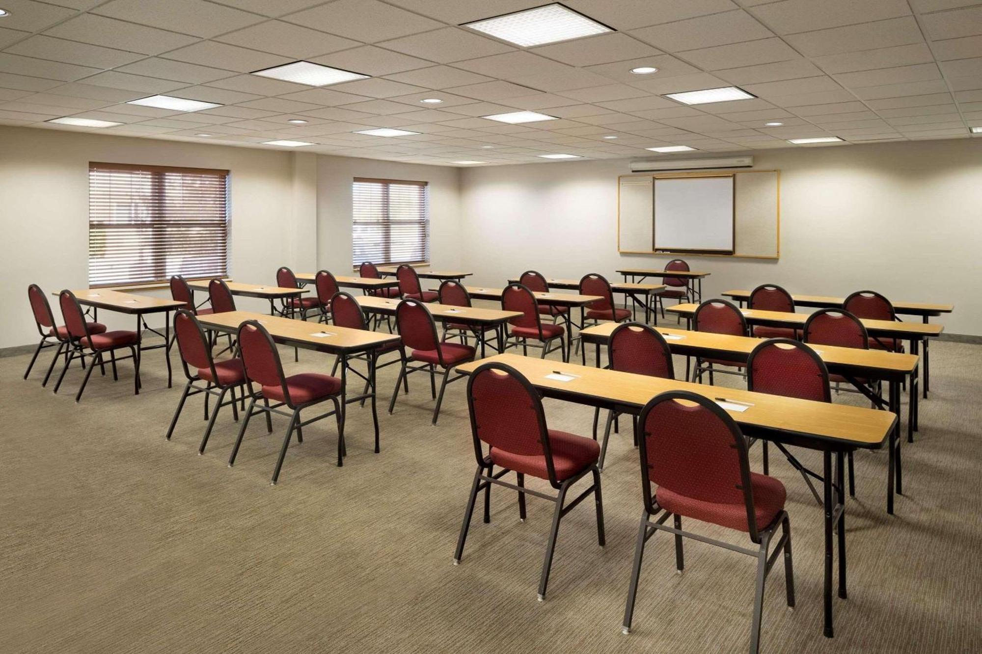 Country Inn & Suites By Radisson, Louisville East, Ky Kültér fotó