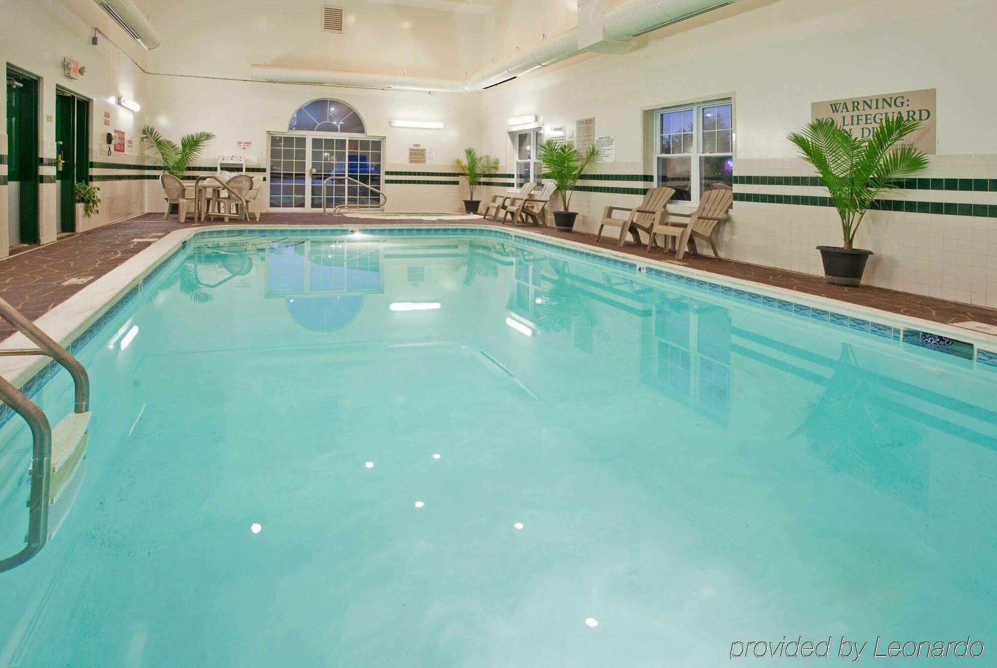 Country Inn & Suites By Radisson, Louisville East, Ky Létesítmények fotó